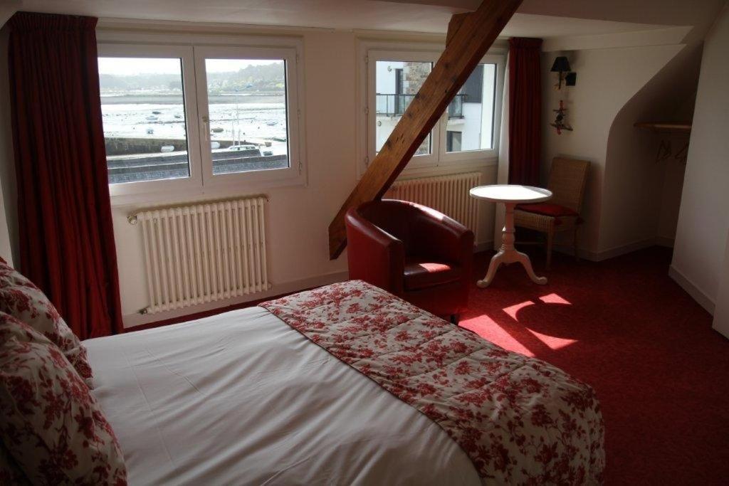 Hotel Le Suroit Perros-Guirec Room photo