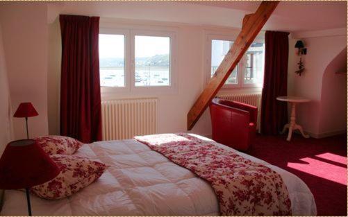 Hotel Le Suroit Perros-Guirec Exterior photo